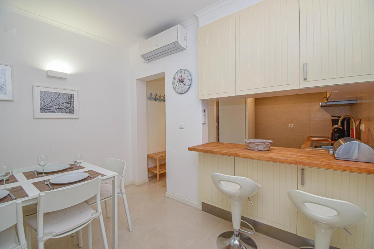 Central Family Apartment - 60 M From The Beach Віавіа Zewnętrze zdjęcie